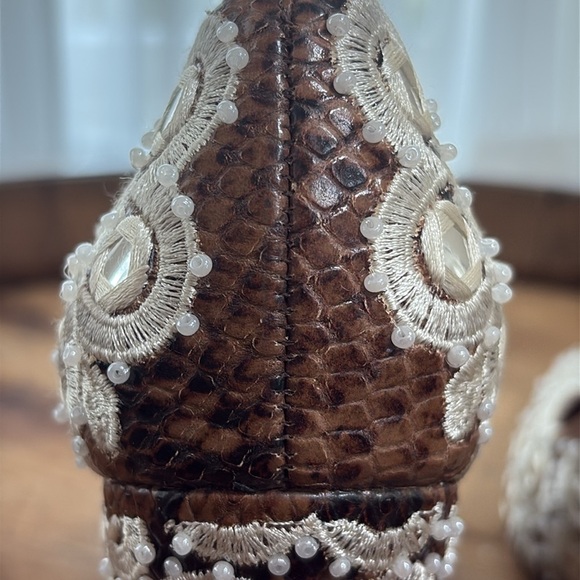 Tory Burch | *2 DIFFERENT SIZED SHOES* Francesca Roccia Rhinestone Heels 6.5 & 7 - Picture 12 of 17